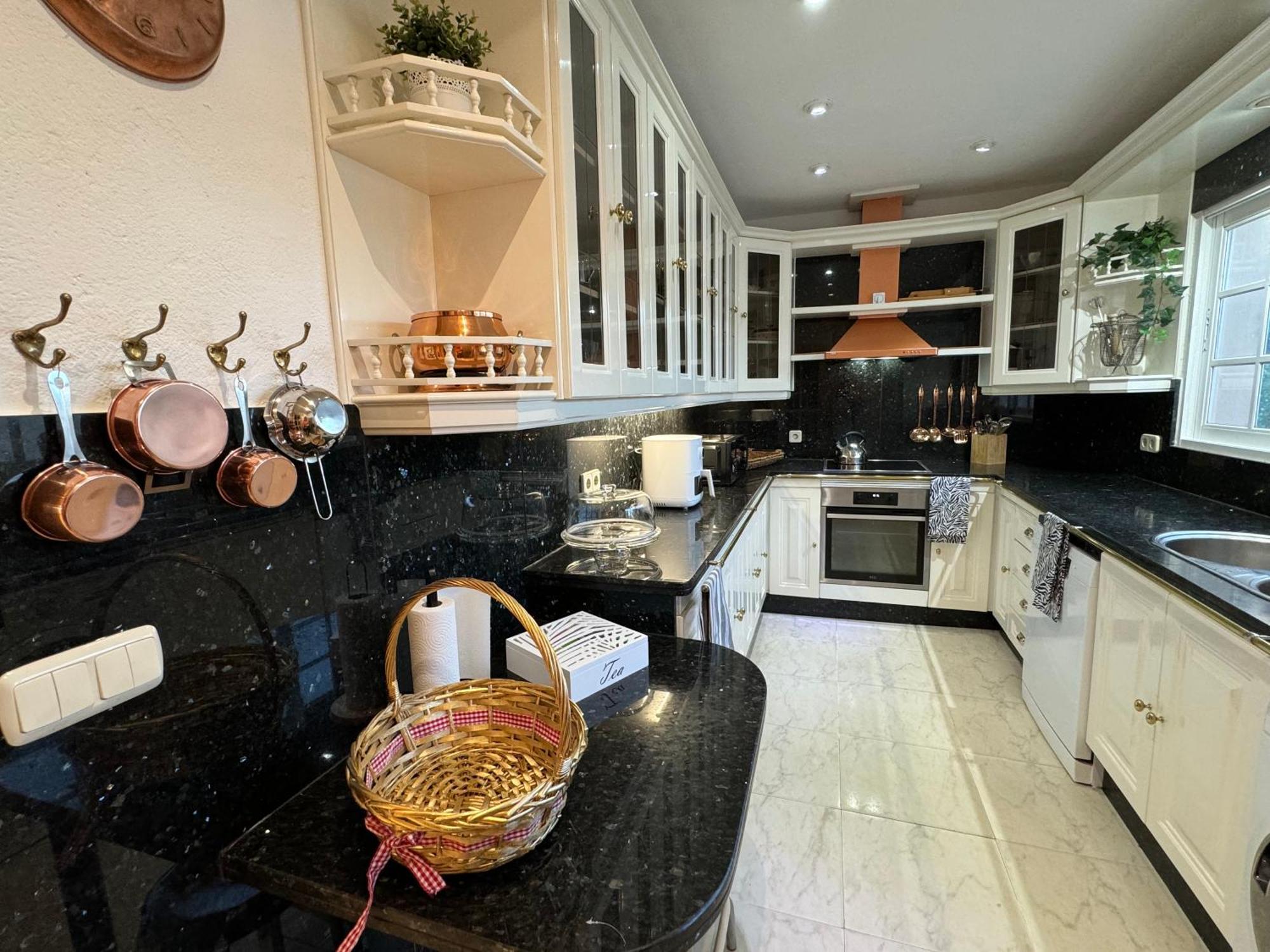 Villa Casacara Marbella Beachside Costabella -Spain Luaran gambar